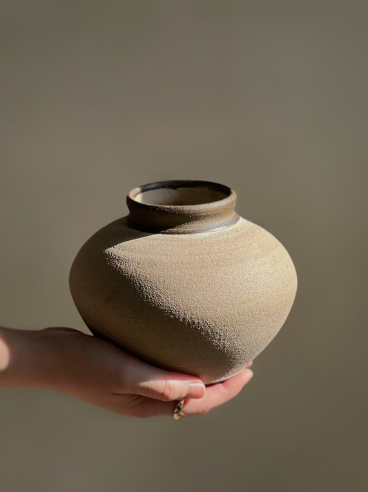 Round Vase